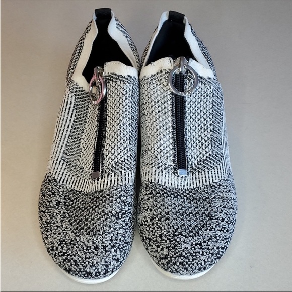 DKNY Angie Zip up Wedge Sneakers - Picture 2 of 13